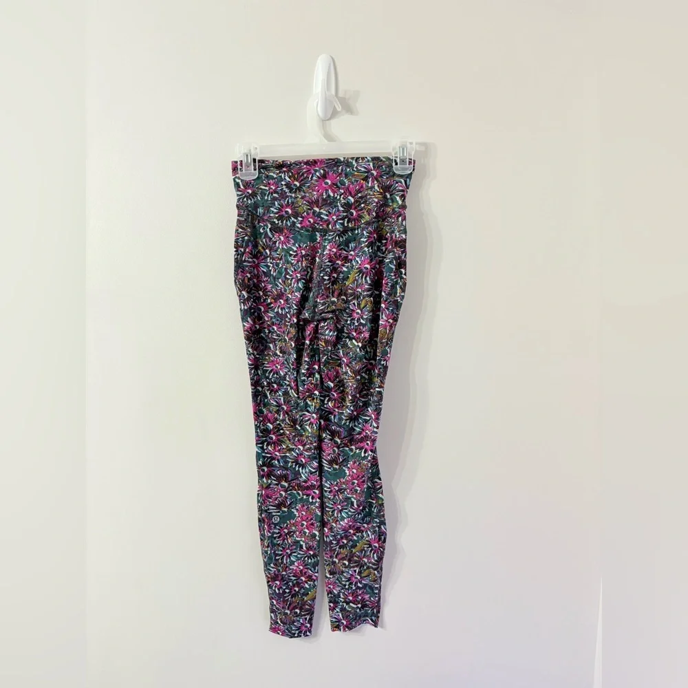 LULULEMON Base Pace High-Rise Brushed Running Tight 28" Womens 4 Floral - Picture 6 of 6
